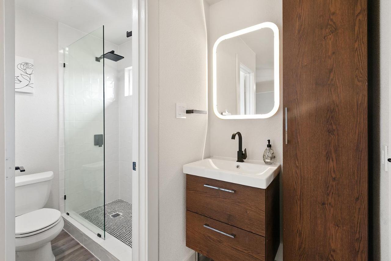 דירות Contemporary Couples Getaway Near Austin Favorites - Loft 21 מראה חיצוני תמונה